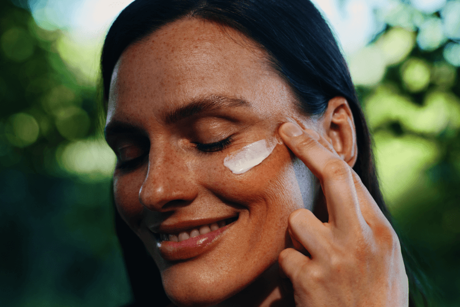 Layout Nine Title Below 1 Desk